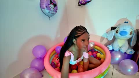 ellie_cute7 online show from 06/15/26, 07:38