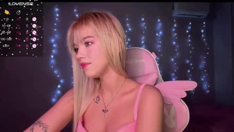 Snapshot of ellie_lovely_girl chatting on 12/05/25, 07:43 ellie online show from 12/05/25, 07:43