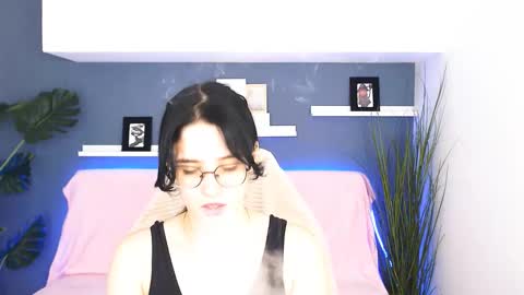 ellie_magic online show from 10/13/25, 12:38