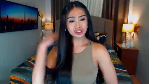 Snapshot of elliecummers chatting on 01/12/25, 01:00 ellie online show from 01/12/25, 01:00