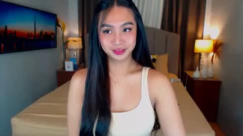 Snapshot of elliecummers chatting on 01/24/25, 03:55 ellie online show from 01/24/25, 03:55