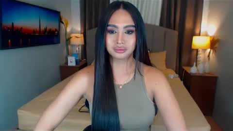 Snapshot of elliecummers chatting on 01/29/25, 10:11 ellie online show from 01/29/25, 10:11