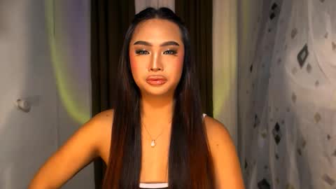 Snapshot of elliecummers chatting on 11/01/25, 06:32 ellie online show from 11/01/25, 06:32