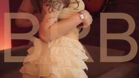 elliecutes online show from 11/10/25, 05:17