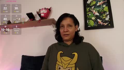 elliee1 online show from 05/09/26, 02:44