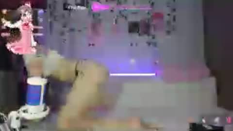 Ellie online show from 07/15/26, 09:25