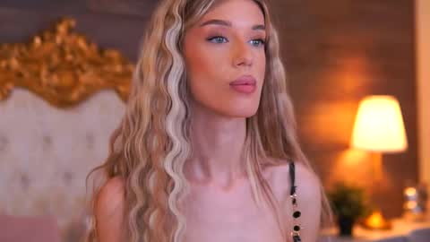 Ellie online show from 11/01/25, 09:55