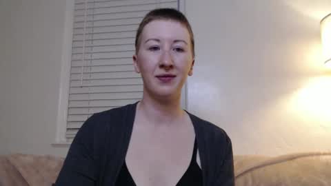 Snapshot of ellierowyn chatting on 11/20/25, 02:23 Ellie Rowyn online show from 11/20/25, 02:23