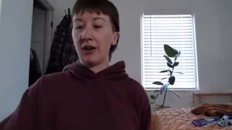 Snapshot of ellierowyn chatting on 03/06/26, 07:43 Ellie Rowyn online show from 03/06/26, 07:43