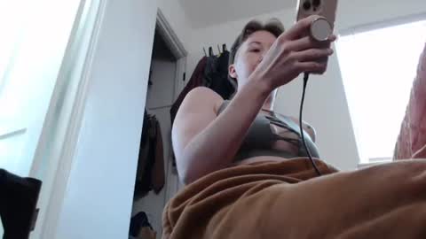 Ellie Rowyn online show from 05/05/26, 07:22