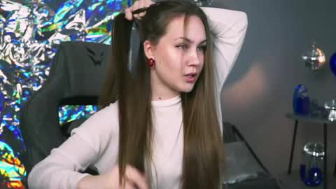 Elin online show from 04/28/26, 05:23