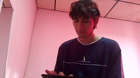 Snapshot of elliotazert chatting on 07/17/26, 09:41 elliotazert online show from 07/17/26, 09:41
