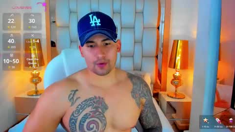 Snapshot of elliott_veelez chatting on 02/02/26, 08:40 E L L I O T V E L E Z online show from 02/02/26, 08:40