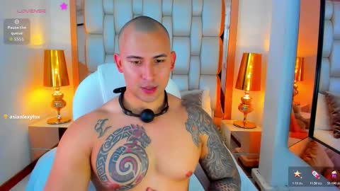 Snapshot of elliott_veelez chatting on 02/10/26, 08:46 E L L I O T V E L E Z online show from 02/10/26, 08:46