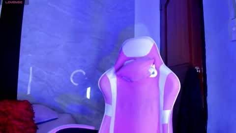 Ellis  online show from 11/04/25, 10:20