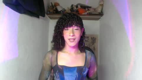 Snapshot of ellis_flowers chatting on 06/23/26, 11:58 . online show from 06/23/26, 11:58