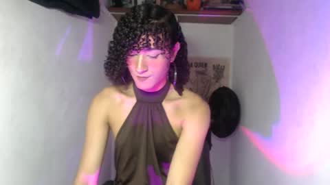 Snapshot of ellis_flowers chatting on 07/05/26, 12:17 . online show from 07/05/26, 12:17