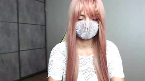 Snapshot of ellisnikki chatting on 12/15/25, 11:42 EllisNikki online show from 12/15/25, 11:42