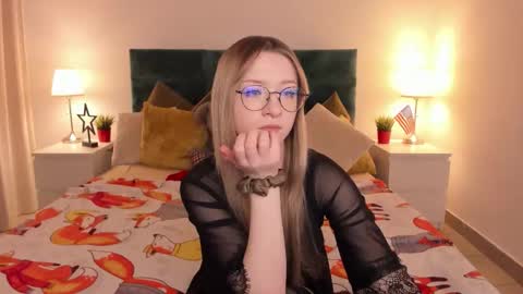 elliup online show from 11/30/25, 08:07