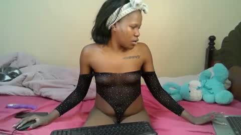 elllanna online show from 09/25/25, 10:08