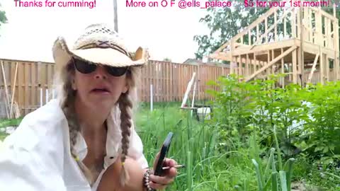 Snapshot of ells_palace chatting on 06/26/26, 01:48 Ella Bella Bo Bella online show from 06/26/26, 01:48