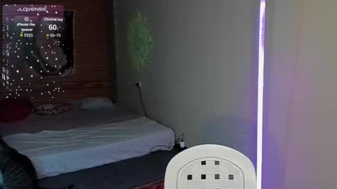 Snapshot of elly__green chatting on 03/24/26, 02:16 Elly online show from 03/24/26, 02:16