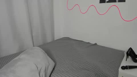 Snapshot of elly_blondy chatting on 03/06/26, 07:21 Elly online show from 03/06/26, 07:21