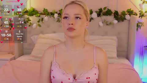 Elly Linn online show from 04/26/26, 05:10