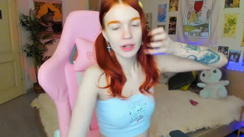 Snapshot of elly_milas chatting on 01/26/25, 09:51 Elly Fansly online show from 01/26/25, 09:51