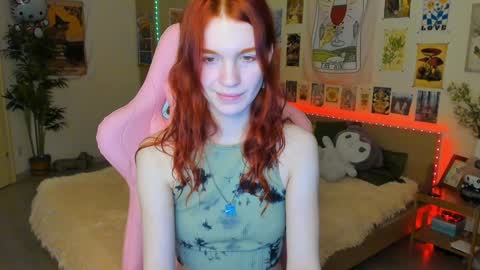 Snapshot of elly_milas chatting on 02/02/25, 05:53 Elly Fansly online show from 02/02/25, 05:53