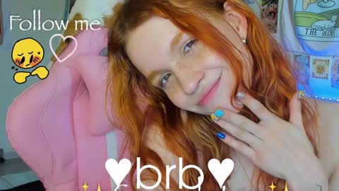 Snapshot of elly_milas chatting on 11/09/25, 08:01 Elly Fansly online show from 11/09/25, 08:01