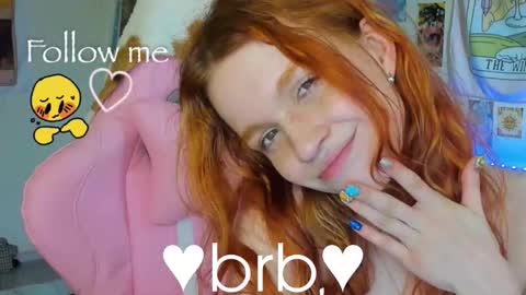 Snapshot of elly_milas chatting on 11/11/25, 09:09 Elly Fansly online show from 11/11/25, 09:09