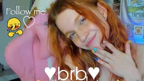 Snapshot of elly_milas chatting on 11/15/25, 09:50 Elly Fansly online show from 11/15/25, 09:50