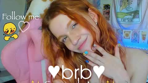 Snapshot of elly_milas chatting on 11/29/25, 05:43 Elly Fansly online show from 11/29/25, 05:43