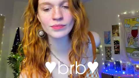 Snapshot of elly_milas chatting on 02/10/26, 09:52 Elly Fansly online show from 02/10/26, 09:52