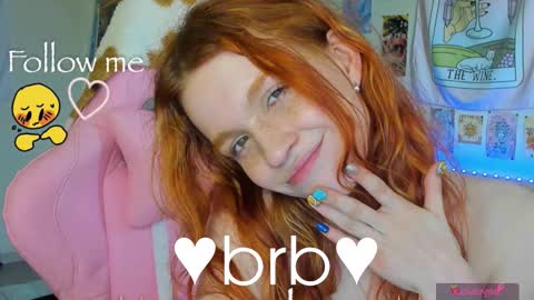 Snapshot of elly_milas chatting on 02/16/26, 04:14 Elly Fansly online show from 02/16/26, 04:14