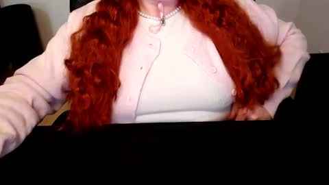Snapshot of elly_petite chatting on 05/11/26, 11:27 Elly online show from 05/11/26, 11:27