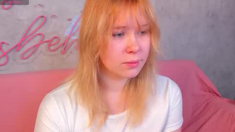 ellya_castro online show from 09/12/25, 12:22