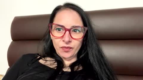 ellyadavis online show from 11/22/25, 06:56