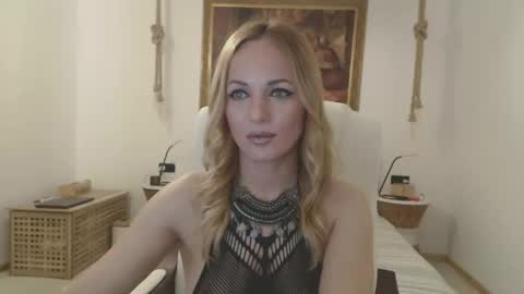 Snapshot of ellyadiamond chatting on 02/03/25, 09:39 EllyaDiamond online show from 02/03/25, 09:39