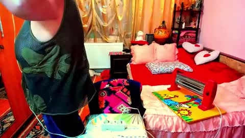 ellyhot53 online show from 03/03/25, 12:26