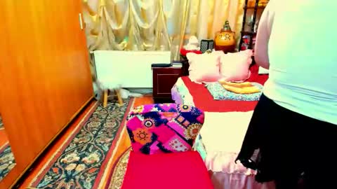 Snapshot of ellyhot53 chatting on 03/06/26, 02:46 ellyhot53 online show from 03/06/26, 02:46