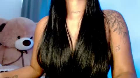 Snapshot of ellylovee chatting on 05/09/26, 04:23 Elly online show from 05/09/26, 04:23