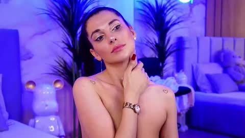 Elly online show from 10/23/25, 08:07