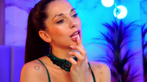 Elly online show from 12/05/25, 08:05