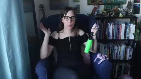 Snapshot of ellynaomi chatting on 02/21/25, 10:15 Elly Naomi online show from 02/21/25, 10:15