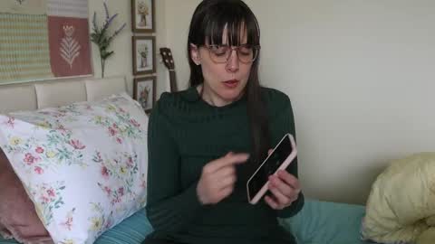 Elly Naomi online show from 05/02/26, 05:18