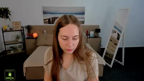elma_lily online show from 09/16/25, 05:52