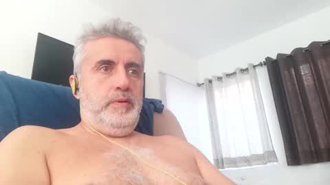 Snapshot of elmejorfvb2 chatting on 12/20/24, 06:02 fer online show from 12/20/24, 06:02