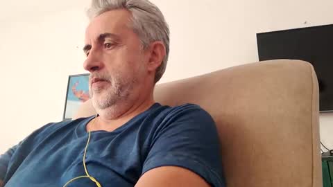 Snapshot of elmejorfvb2 chatting on 02/02/25, 03:49 fer online show from 02/02/25, 03:49